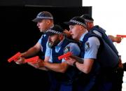 پلیس استرالیا داره زو بازی میکنه؟!+ فیلم