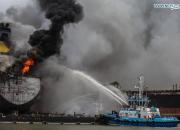 عکس/ انفجار مهیب در نفتکش اندونزی