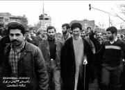 تصویر رهبرانقلاب در راهپیمایی ۲۲ بهمن