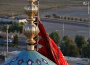 فیلم/ اهتزاز پرچم یالثارات الحسین(ع) بر فراز گنبد مسجد جمکران