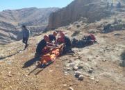 سقوط دو جوان از کوه سرخ در شیراز