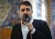 محمدحسین پویانفر در اختتامیه کنگره ملی شعر فاطمی می‌خواند