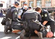 فیلم/ درگیری معترضان با پلیس استرالیا
