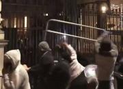 فیلم/ حمله معترضان به خیابان محل سکونت جانسون و مقامات انگلیس