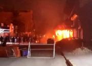 حمله اشرار نقاب‌دار به کنسولگری ایران در نجف/ ساختمان‌ کنسولگری در آتش سوخت/ پخش زنده آشوب نجف از شبکه العربیه سعودی +عکس و فیلم