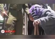 فیلم/ بوسه مادرانه بر دست سرباز حافظ امنیت