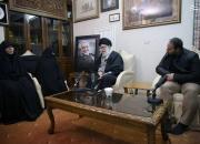 عکس/ فرزند شهید سلیمانی در آغوش رهبر انقلاب