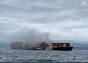عکس/ آتش‌سوزی در کشتی باری در سواحل کانادا