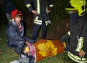 نجات مرد گرفتار در سیلاب توسط آتش نشانان مشهد +عکس