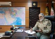 عکس بسیجی شهید روی میز فرمانده ارتشی