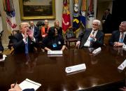 رفتار توهین‌آمیز ترامپ با رئیس ستاد کارکنان کاخ سفید