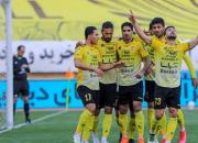 سپاهان با شکست تراکتور صدر جدول را از پرسپولیس پس گرفت
