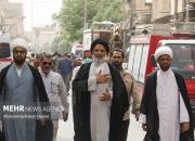 عکس/ حضور امام جمعه اهواز در محل حادثه آبادان