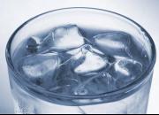 نوشیدن مایعات سرد خطر ابتلا به کرونا را افزایش می‌دهد؟