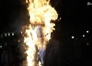 عکس/ آدمک جانسون در لندن به آتش کشیده شد