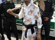 عکس/ داوطلبی با کلنگ شکسته