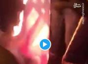 معترضان عراقی پرچم آمریکا و رژیم صهیونیستی را آتش زدند +فیلم