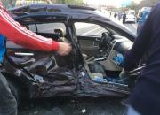 تصادف ۱۶ خودرو در بزرگراه شهید همت به خاطر "ضایعات ماهی" + تصاویر