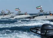 رژه ۱۵۰ فروند شناور نیروی دریایی سپاه در خلیج فارس/ پیام «اقتدار» به دنیا مخابره شد +عکس