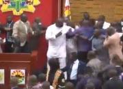 فیلم/ جنجال در پارلمان غنا