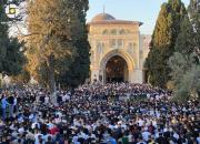 حضور بیش از ۵۰ هزار نمازگزار فلسطینی در مسجدالاقصی