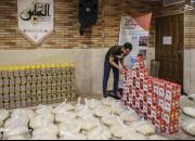 عکس/ توزیع مردمی سبد مواد غذایی برای نیازمندان