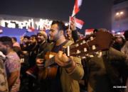 تغییر جهت شعارها در میدان«التحریر» بغداد +عکس