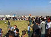 سقوط سه شهروند افغانستان از هواپیمای آمریکایی +فیلم
