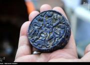 عکس/ کشف اشیاء عتیقه با قدمت ۳۵۰۰ ساله از سارقان