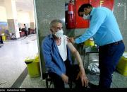 عکس/ تزریق دوز دوم واکسن کرونا به سالمندان همدان