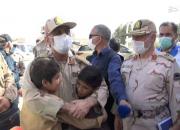 کودکان پناهنده افغان در آغوش فرمانده+ عکس