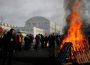 معترضان فرانسوی برای شصت‌وچهارمین هفته پیاپی به خیابان‌ها آمدند