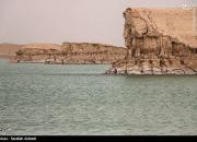 عکس/ دریاچه‌ای بی‌نظیر در دل کویر