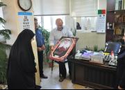 توزیع تابلوهایی با محوریت عفاف و حجاب در مطب پزشکان ارومیه