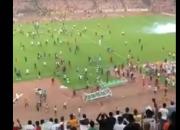 فیلم/ هجوم هواداران نیجریه به زمین پس از حذف
